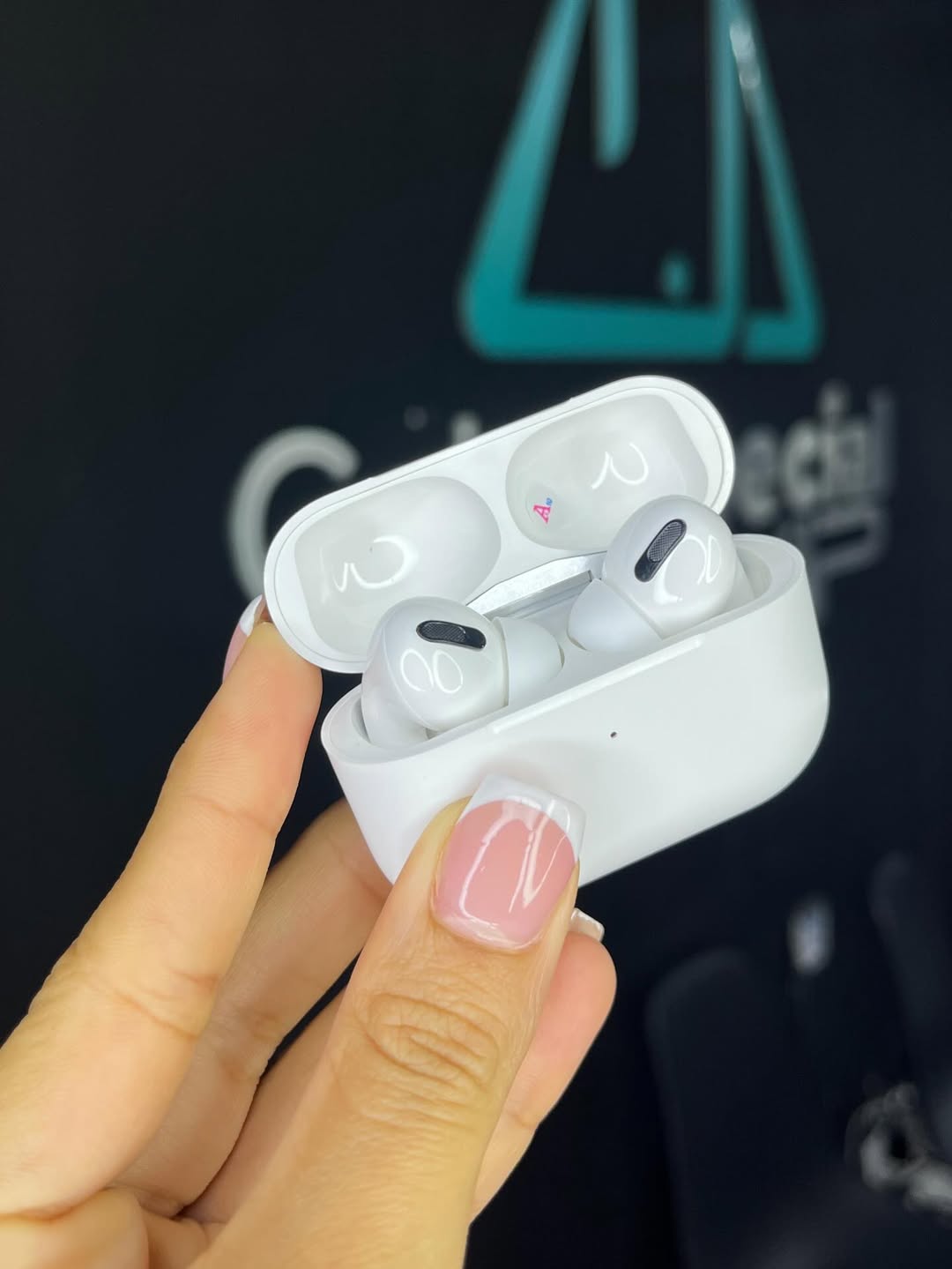 Combo Smartwatch Ultra + Audífonos + Power Bank MagSafe – Todo en Uno